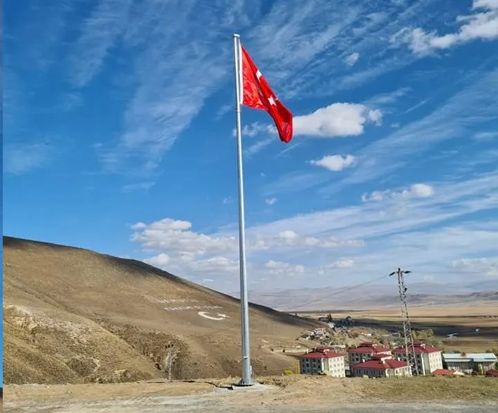 DEVASA TÜRK BAYRAĞI ÇILDIR