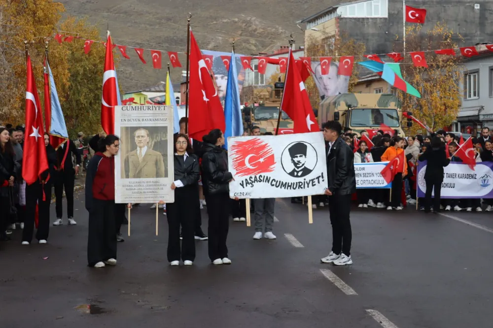 Cumhuriyetin 102. Yıl dönümü Coşkuyla Kutlandı