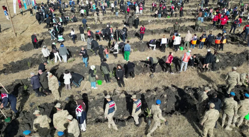 3000 Fidan Toprakla Buluşturuldu