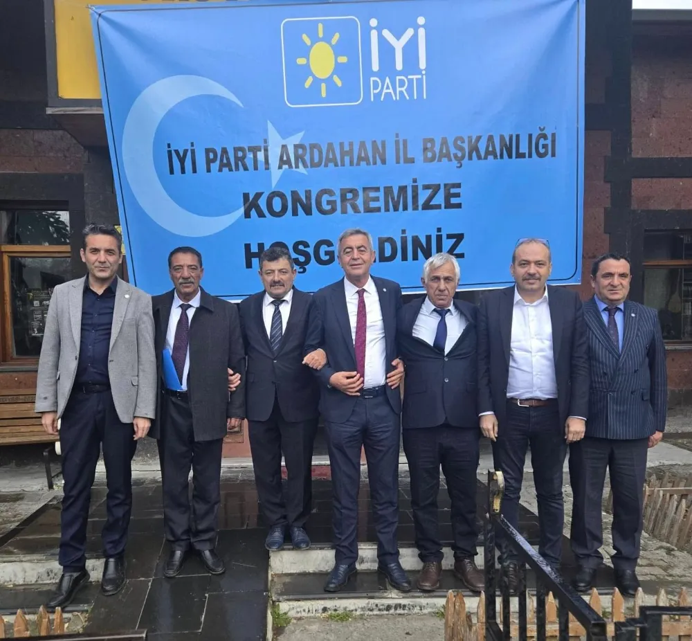 Ardahan İYİ Parti de Başkanlık Devri Seçimi Yapıldı