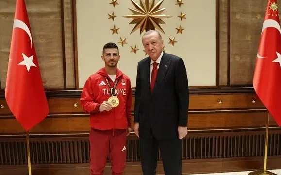 Çıldırlı Dünya Şampiyonu Eray Şamdan Cumhurbaşkanı Erdoğan’ın Misafiri oldu