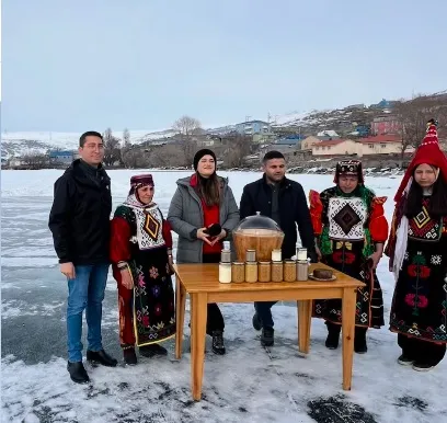 Bağımsız Başkan Damalı Çıldır Gölünde Tanıttı