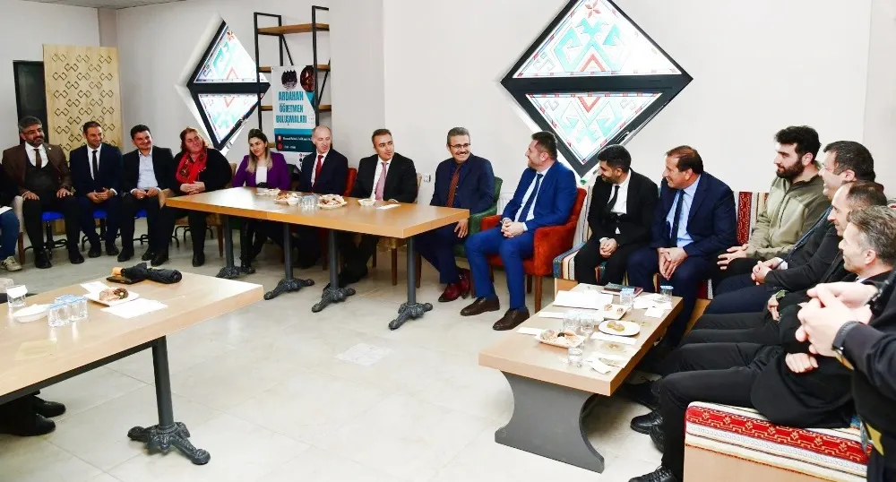 Vali Çiçek, Okul Müdürleriyle Bir Araya Geldi