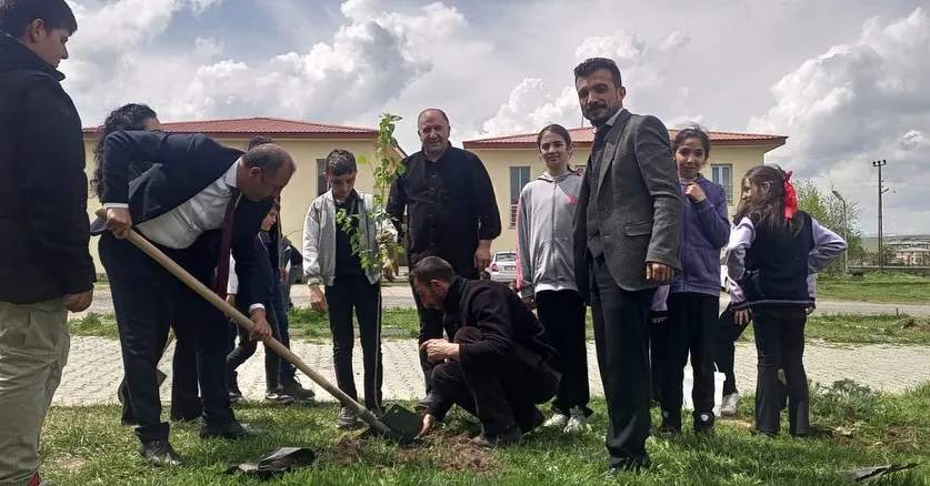 Fidan Dikim Etkinliğine YBO da Katıldı