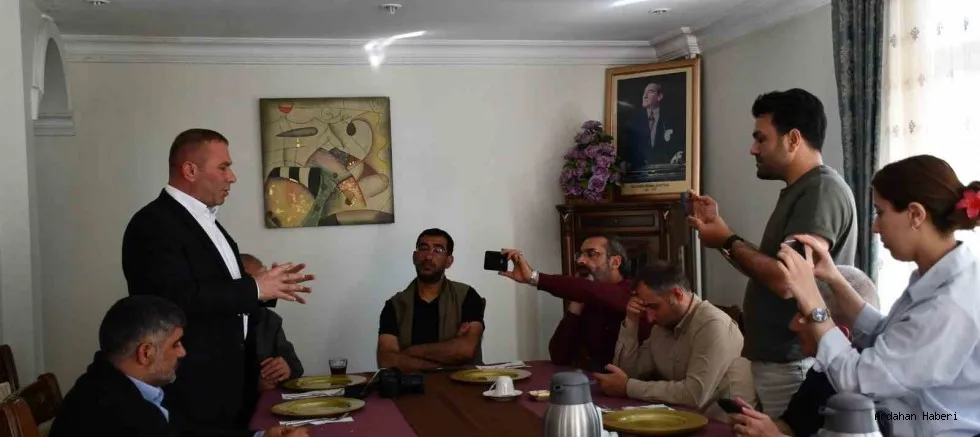 Başkan Ezer; 