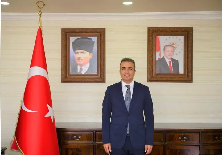 VALİ HAYRETTİN ÖZER