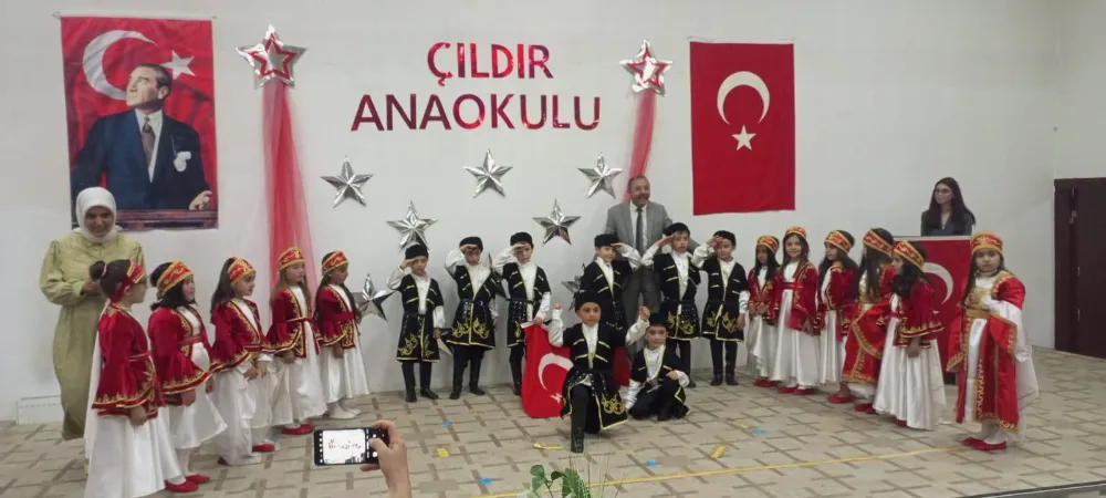 MİNİKLERDEN MUHTEŞEM GÖSTERİ