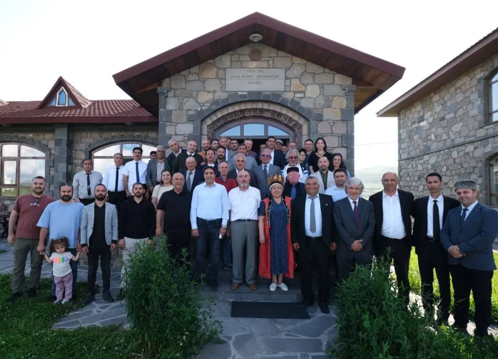 Uluslararası Aşıklar, Ozanlar, Kamlar Bilgi Şölenin İlki Çıldırda Yapıldı
